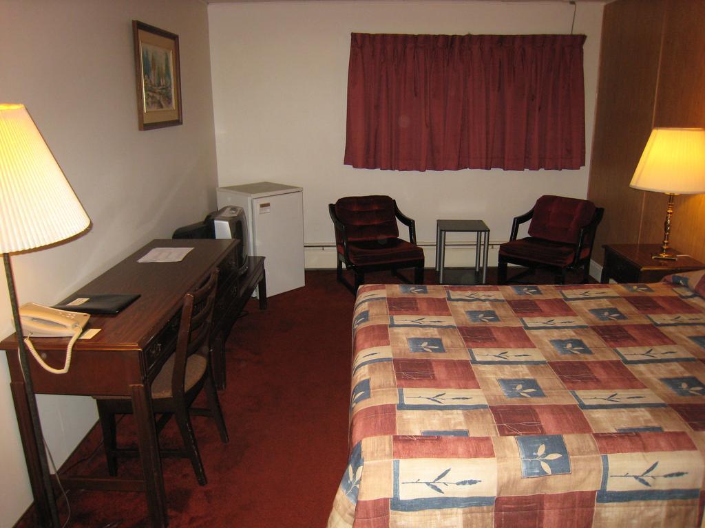 Downtowner Motor Inn Creston Zimmer foto