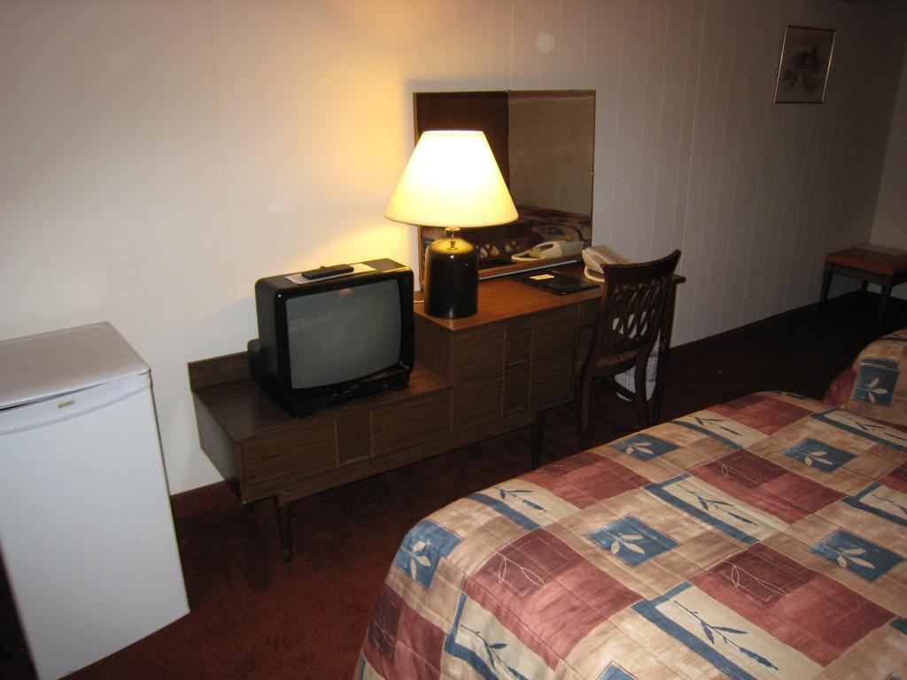 Downtowner Motor Inn Creston Zimmer foto
